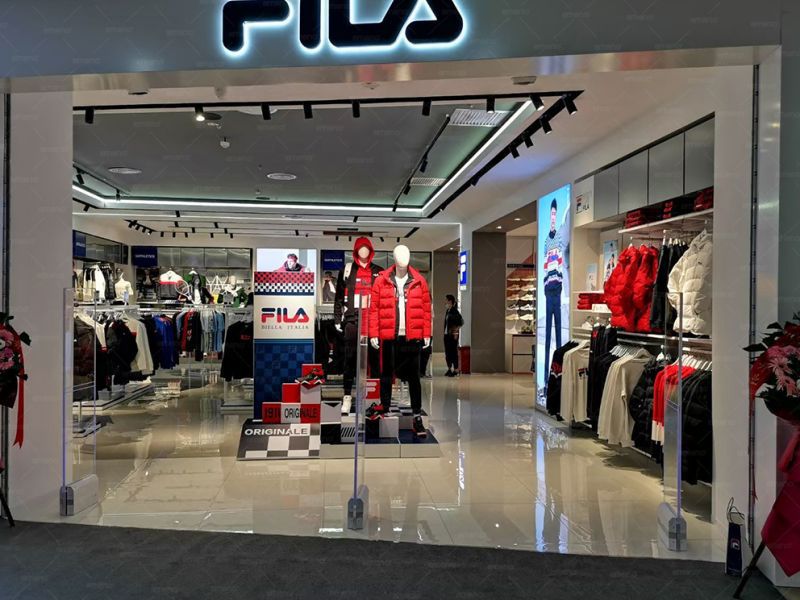 FILA giyim markası mağazası AM9800 ses ve manyetik hırsızlık önleme cihazını kuruyor