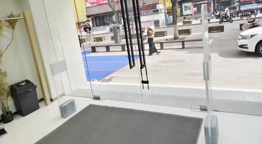 AM&RFID çift frekans: Giyim perakende sektörü için akıllı güvenlik.